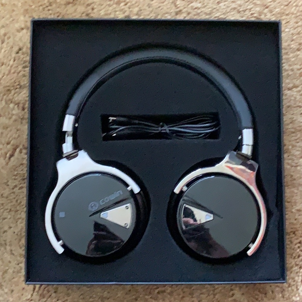 Cowin E7 Over Ear Bluetooth Headphones Never Used